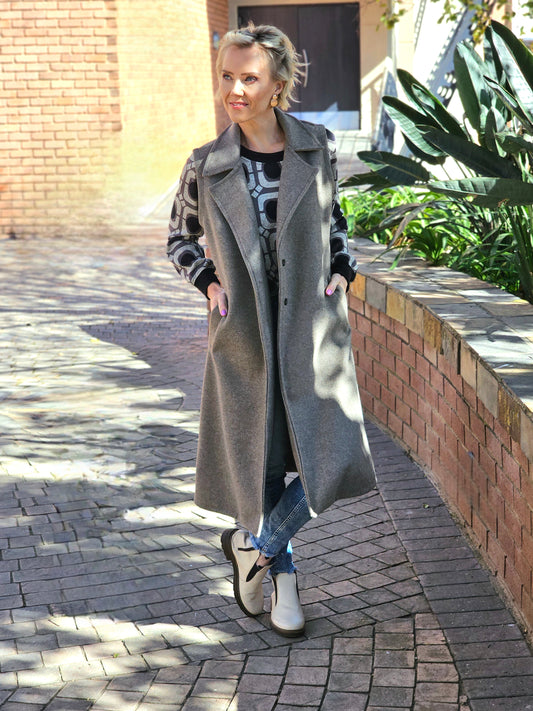 Rhona Coat Coffee (Large Only)