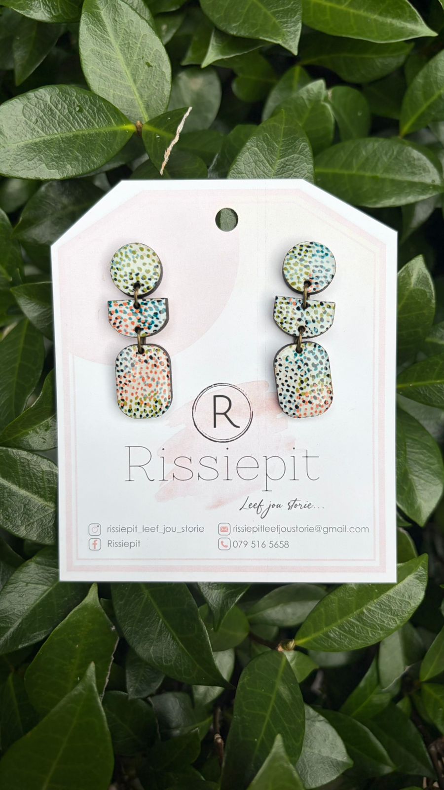 Rissiepit Speckled droplet