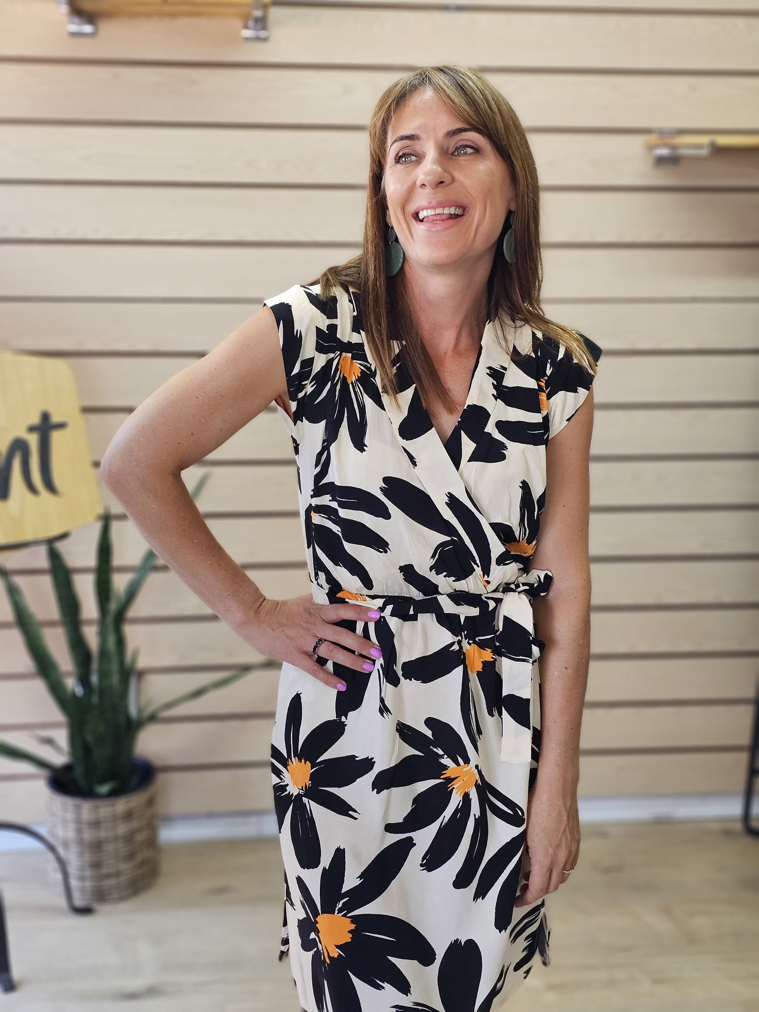 Minka White Daisy (Size L&2XL)