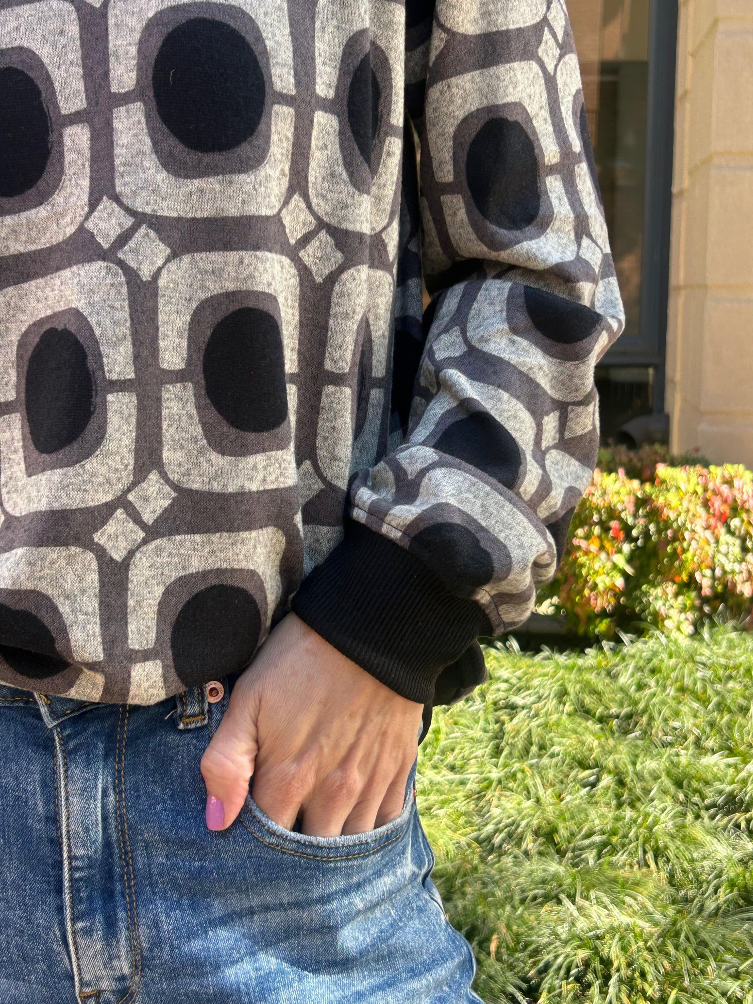 Grace Jersey Black Geo